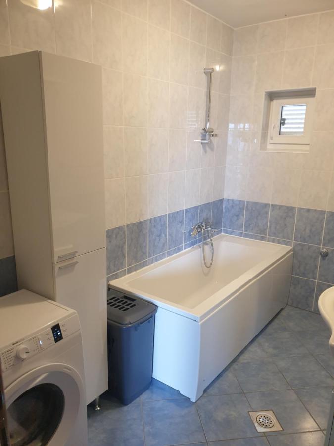 Apartmani Goga Starigrad Paklenica Exterior foto